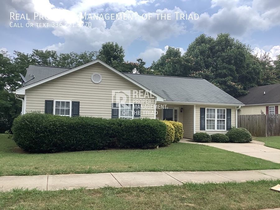 1st image of 3704 Sherbourne Ln