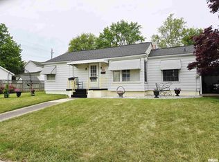 225 E Hickory St, Canton, IL 61520