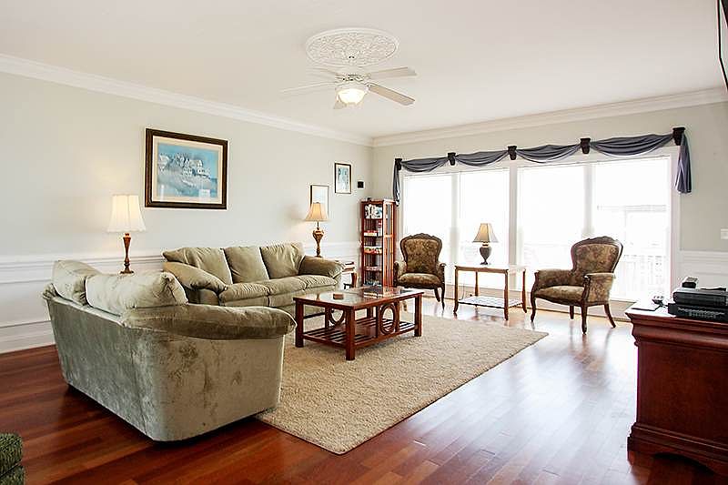 1st image of 1613 E Beach Dr