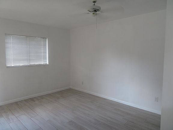 3rd image of 27670 Southview Dr #147