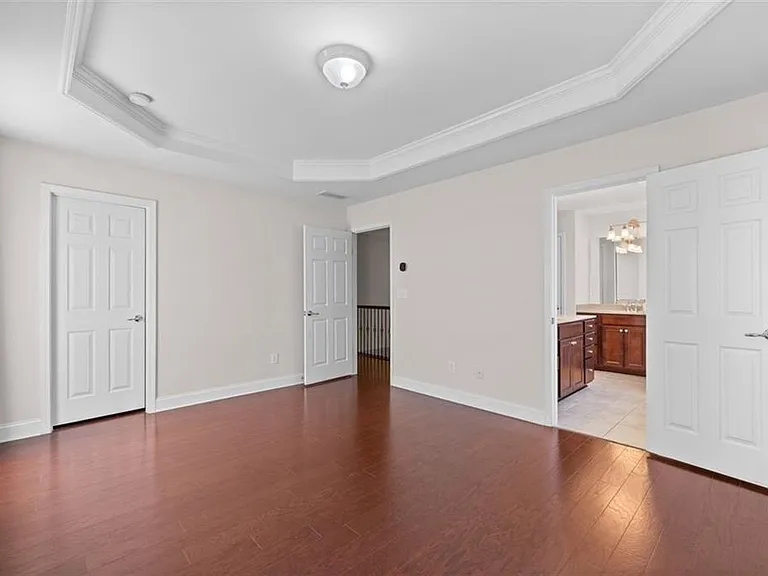 1034 E Paces Ln NE — Photo 20
