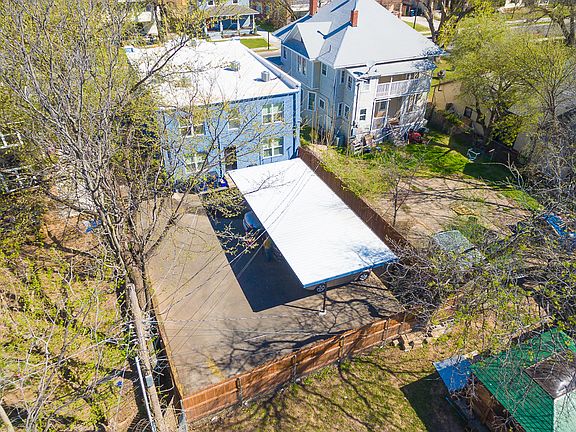 2nd image of 1308 NW 16th St #3