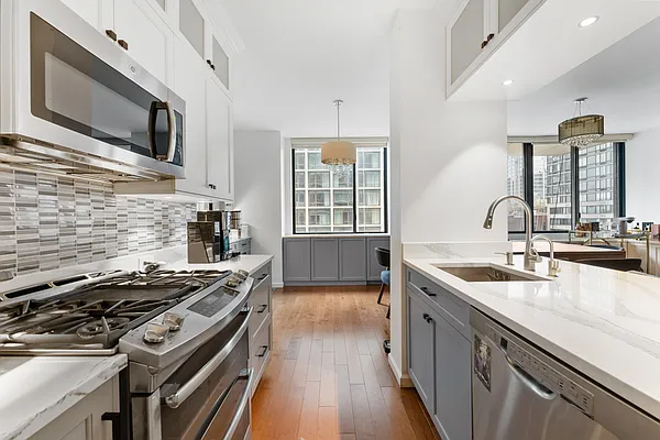 Rented by Douglas Elliman | media 18