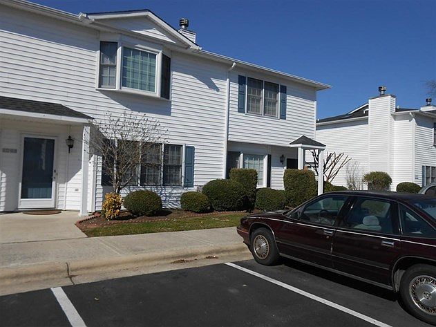 2nd image of 3803 Sterling Pointe Dr #7