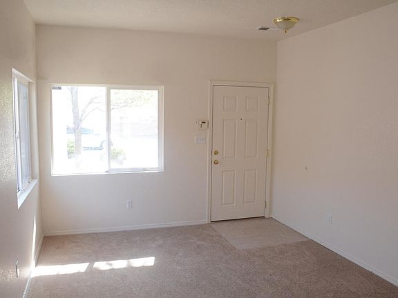 4th image of 7515 Willow Run Dr NE