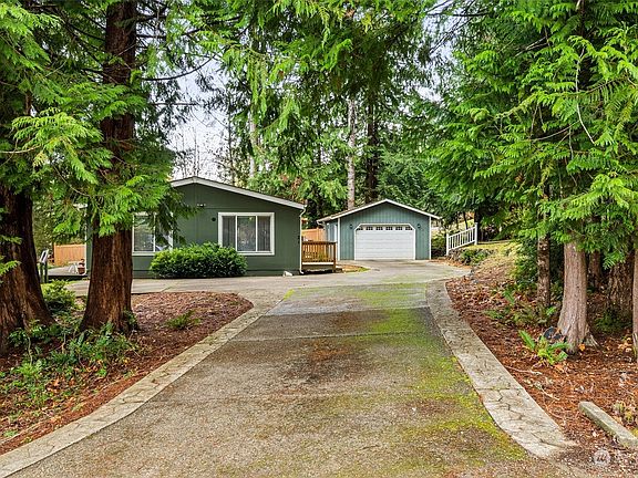 4th image of 21 SE Lupine Court