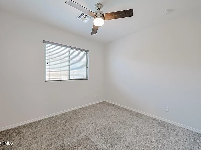 17435 W Laurie Ln — Photo 14