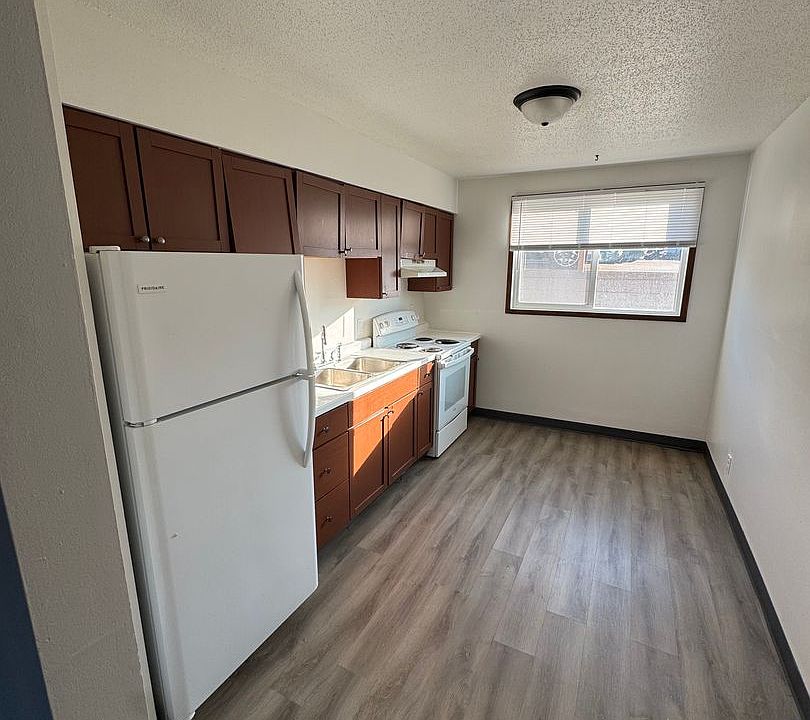 1st image of 3430 12th Ave SW #1