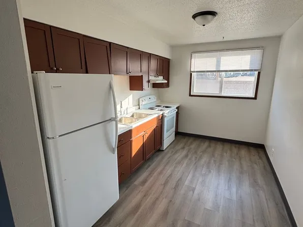 Evergreen Apartments