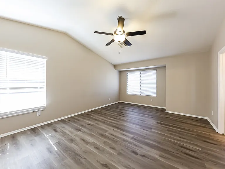 12429 W Montebello Ave — Photo 11