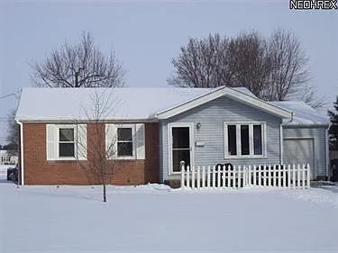 4340 Maureen Dr photo 1
