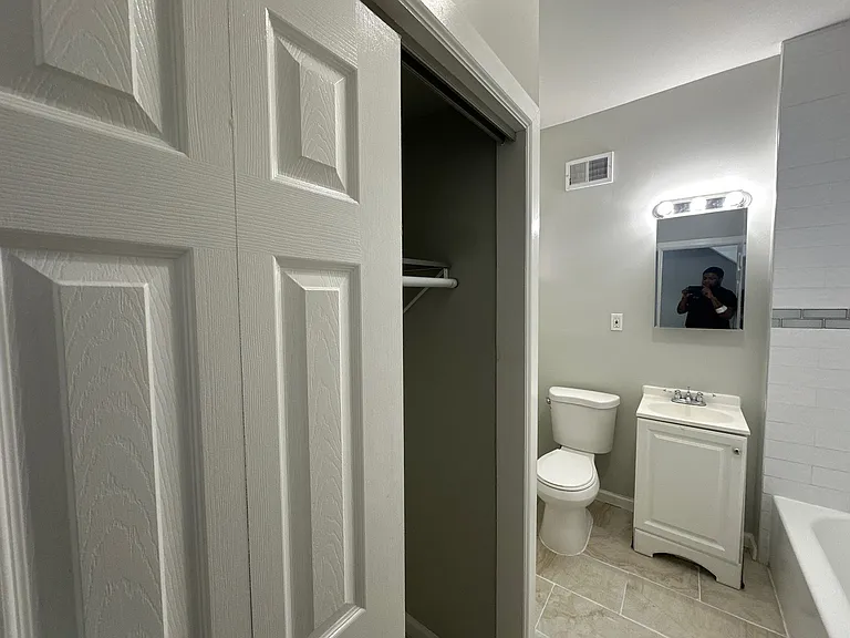 118 N Stockton St #2 — Photo 6