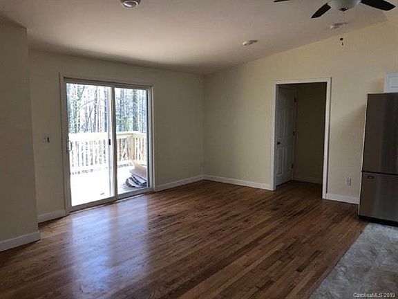 2nd image of 19 Amber Jean Dr