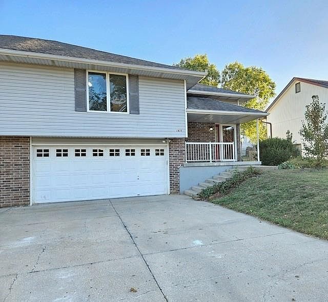 1st image of 1835 Gates Dr W