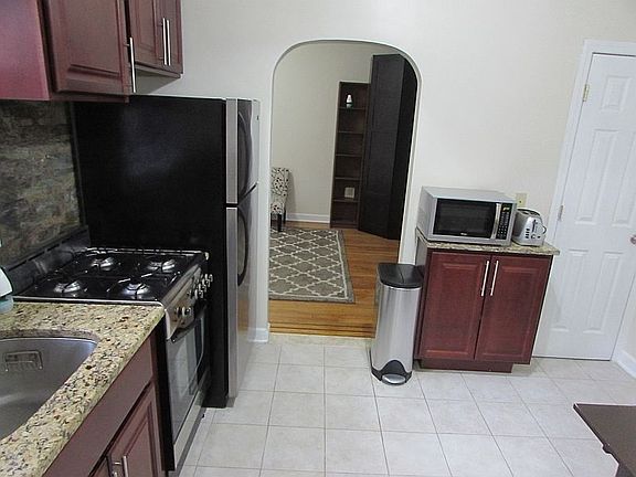 2nd image of 36 Duncan Ave #D