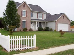 5 Essex Dr, Carlisle, PA