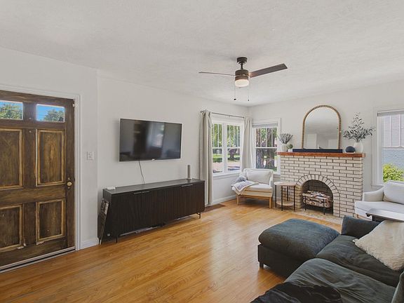 5th image of 1456 N Woodrow Ct
