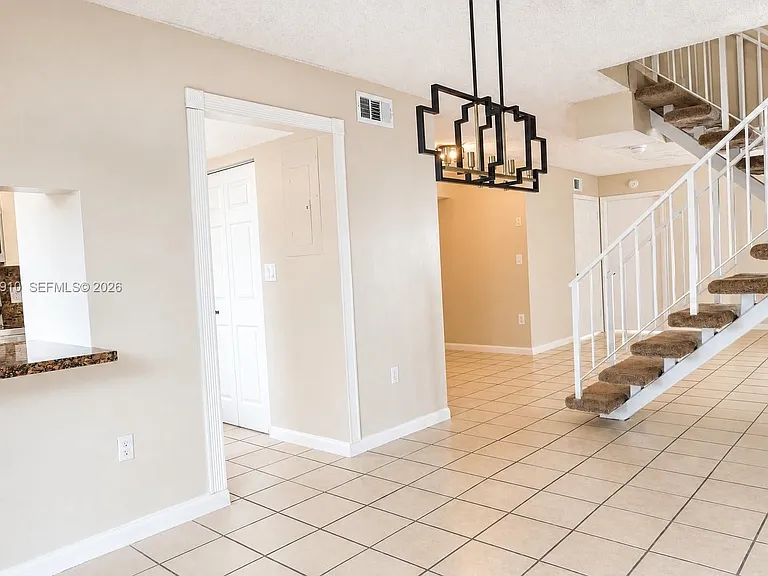 1117 SW 104th Ct #1117 — Photo 2