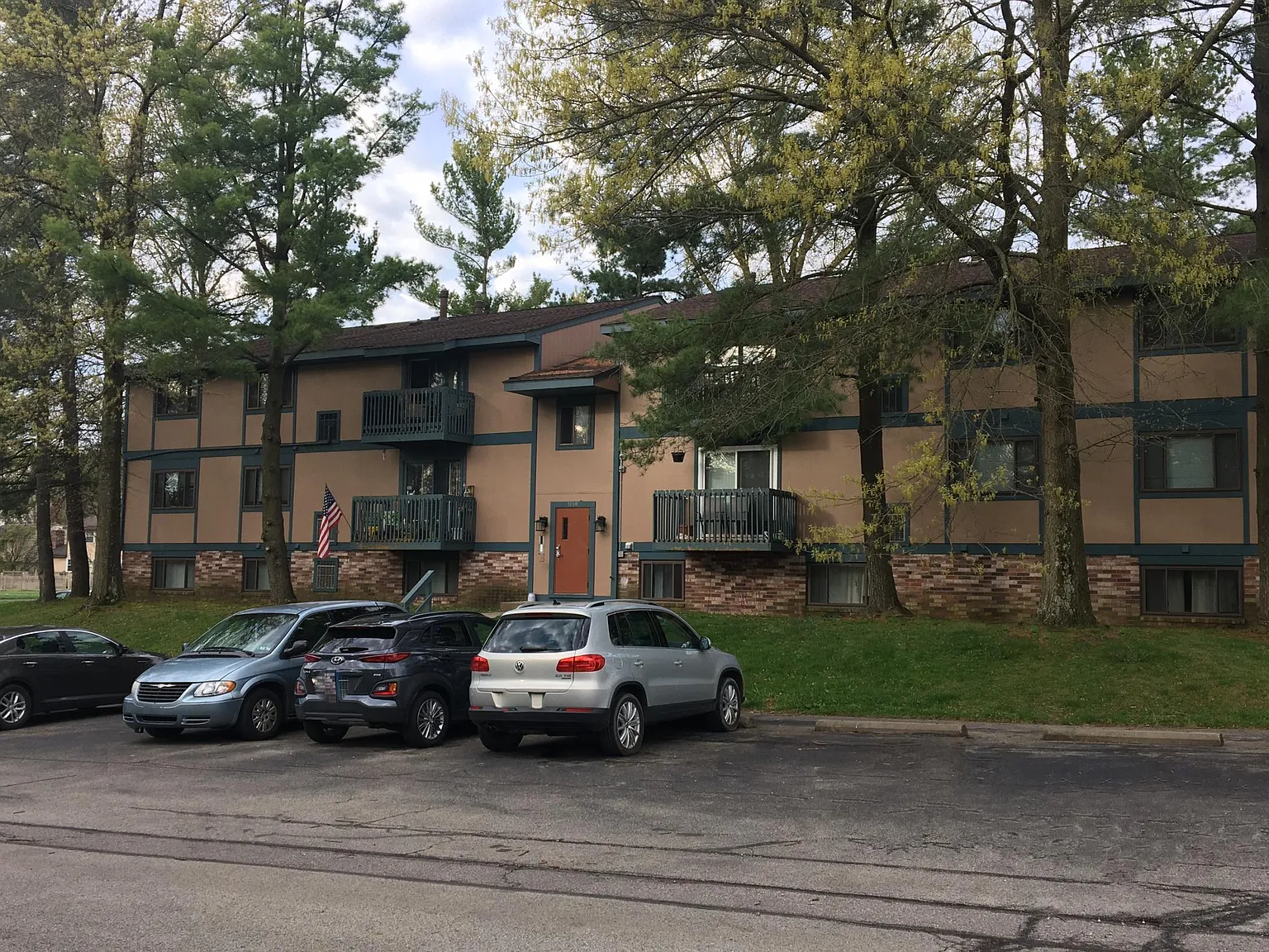 2 bed, 600 sqft, $975 — Photo 1