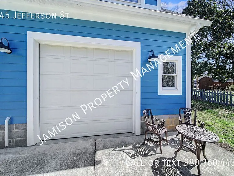 345 Jefferson St — Photo 18