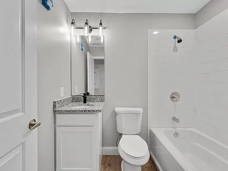 109 W Lexington St #3C — Photo 8