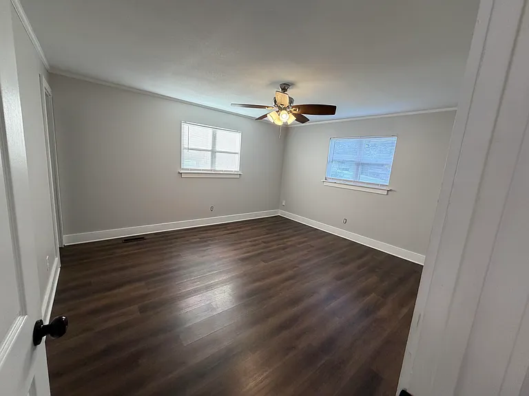 2125 Cherry St SE — Photo 16