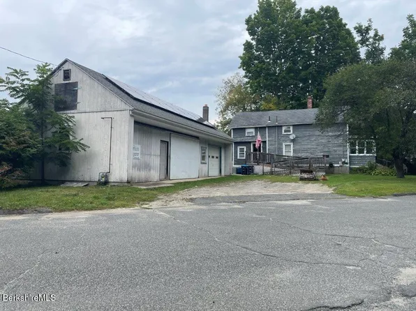 19 Bel Air Ave, Pittsfield, MA 01201