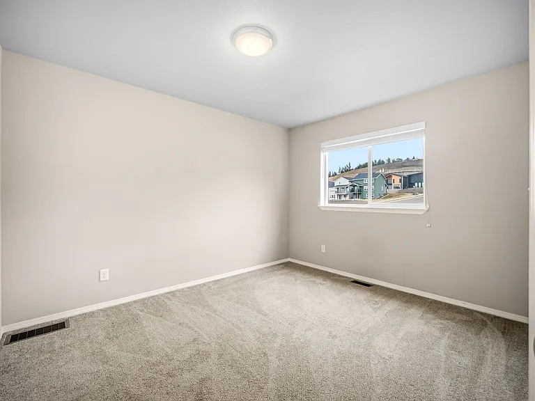 8411 N James Ct — Photo 16