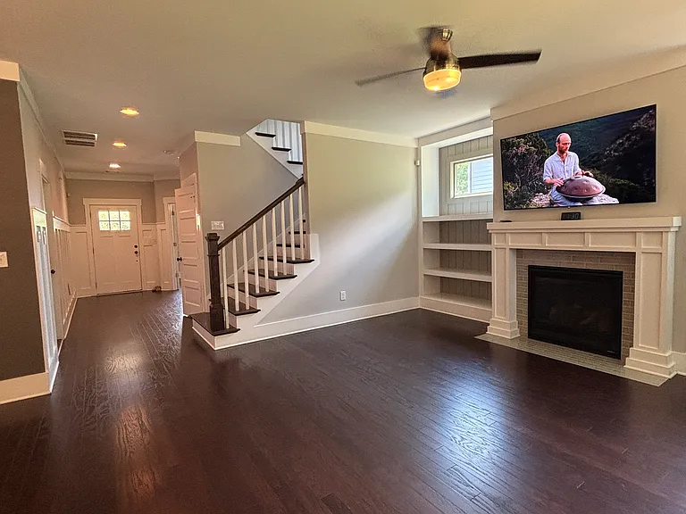 328 Marigna Ave — Photo 4