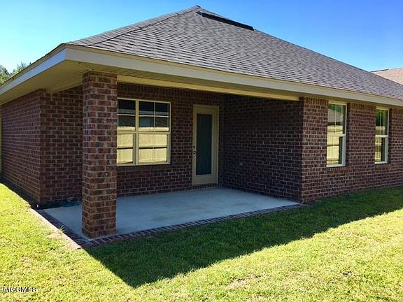 5th image of 10593 Roundhill Dr