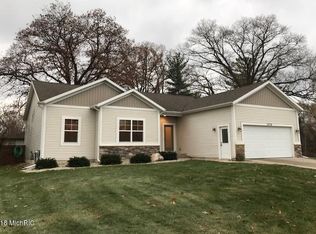 15178 Wildfield Dr, Spring Lake, MI 49456