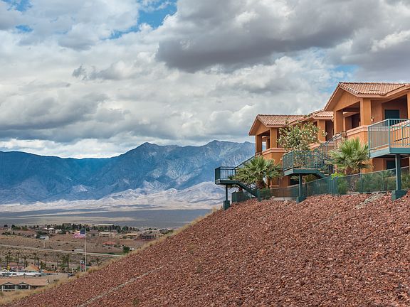 Quiet, secluded, mtn view