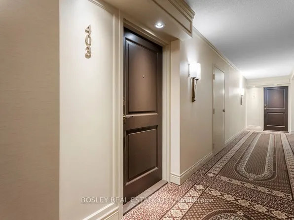 30 Wellington St E #403, Toronto, ON M5E 1S3