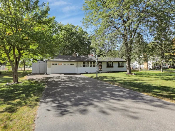 1725 Howard Ave, Maple Plain, MN 55359