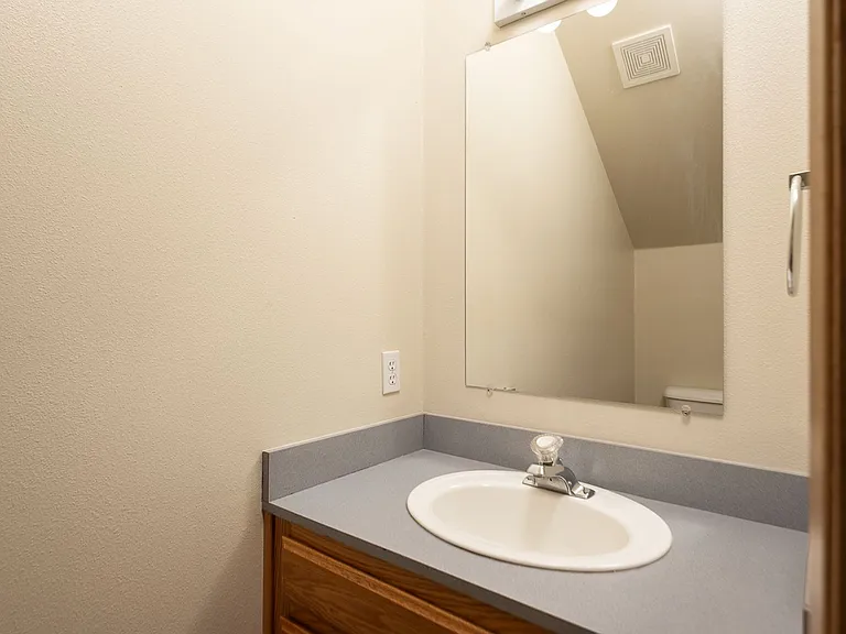 2358 NE Ocker Dr #14 — Photo 23