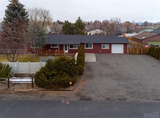 2555 SW Volcano Way, Redmond, OR 97756