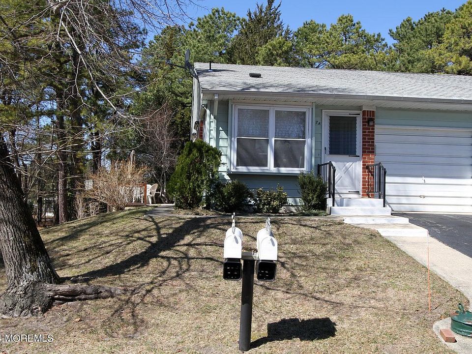 1st image of 7A Moccasin Drive