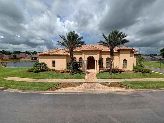2nd image of 601 N Montauban Dr