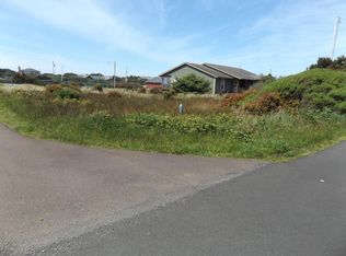 1902 NW Mackey St, Waldport, OR