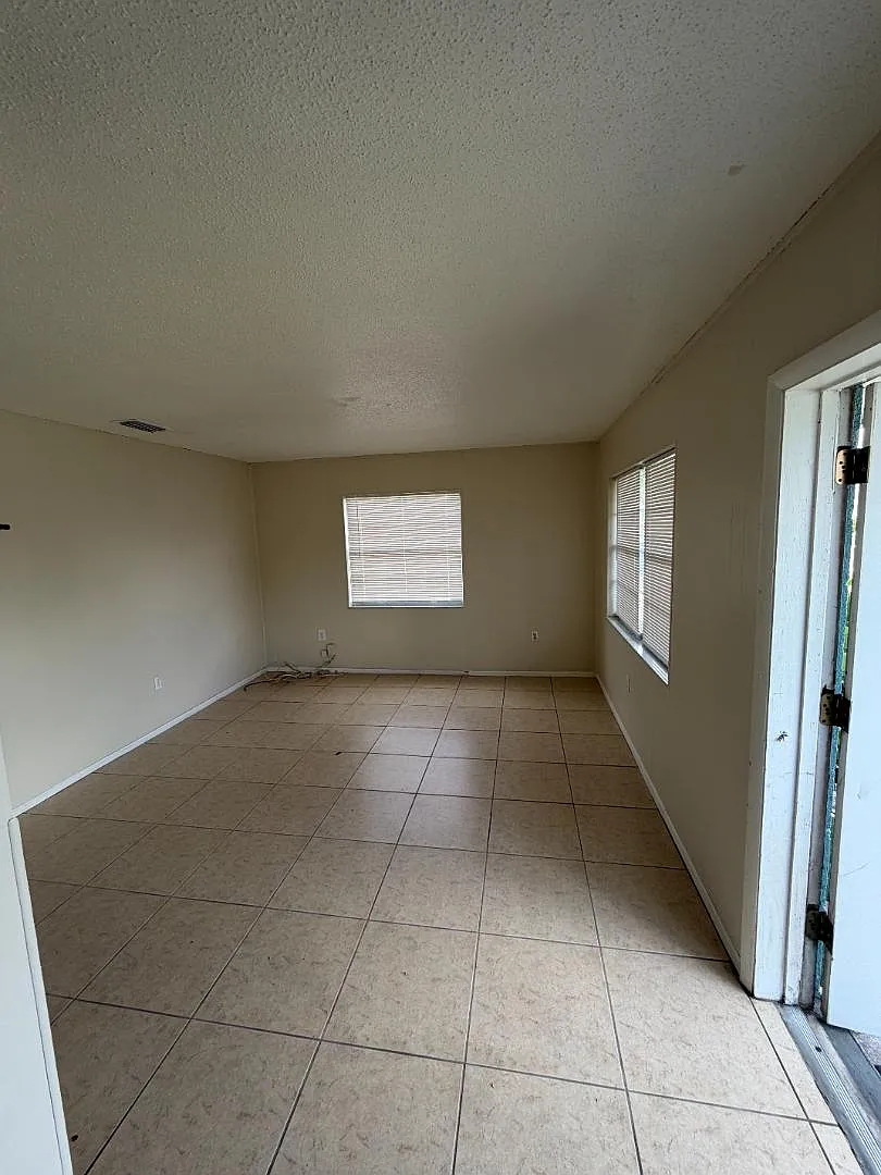 912 60th Avenue Terrace West - 1008A — Photo 3