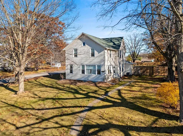 1036 N 5th Ave, Sturgeon Bay, WI 54235
