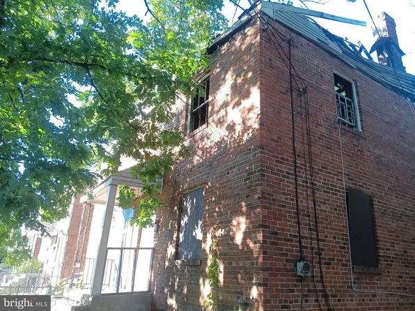 330 Oakland St, Trenton, NJ 08618