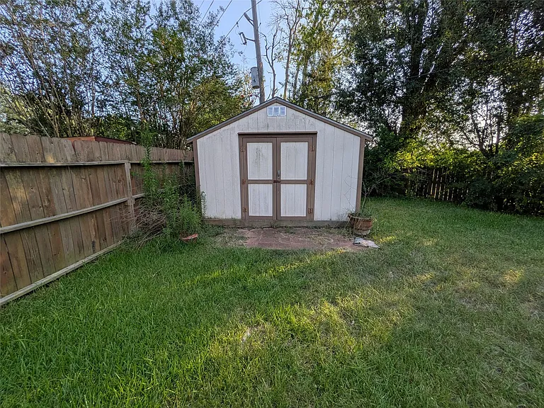 17054 Cairnlassie St — Photo 20