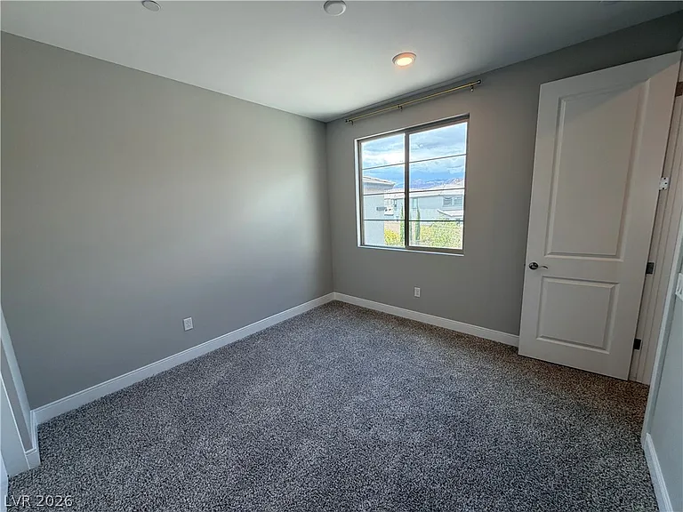 400 Red Feather Peak Ct — Photo 30