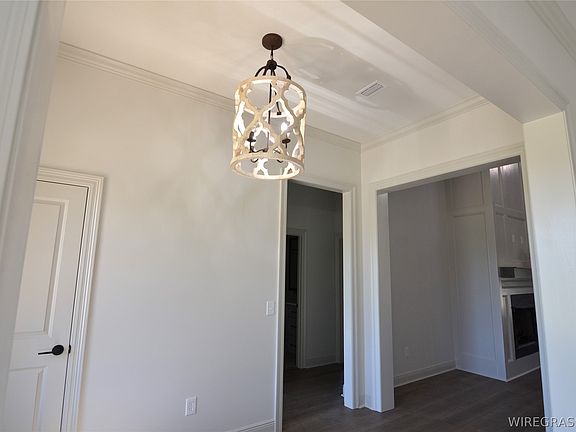 5th image of 426 Bella Dr