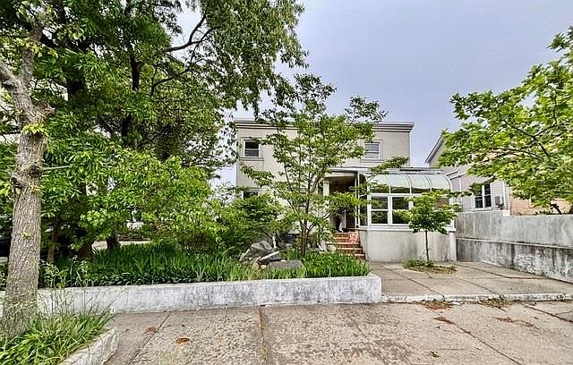 1st image of 5100 Oceanview Ave