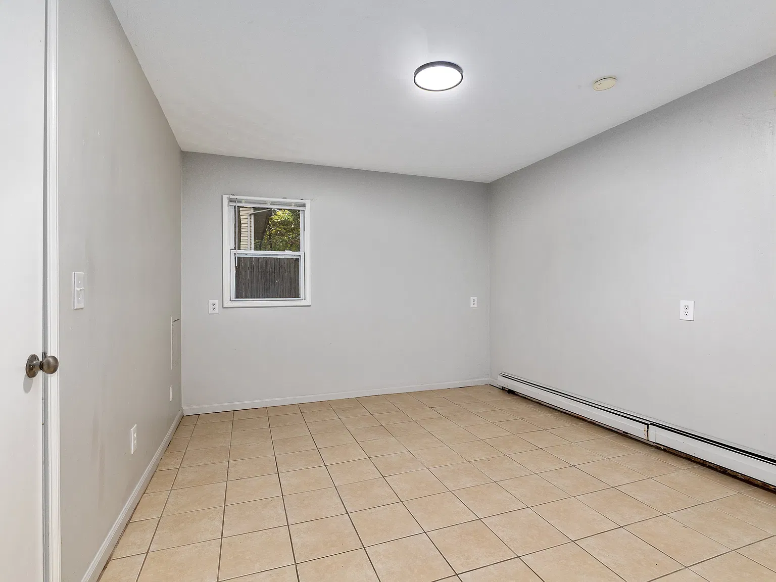 1 bed, 750 sqft, $1,250 — Photo 4