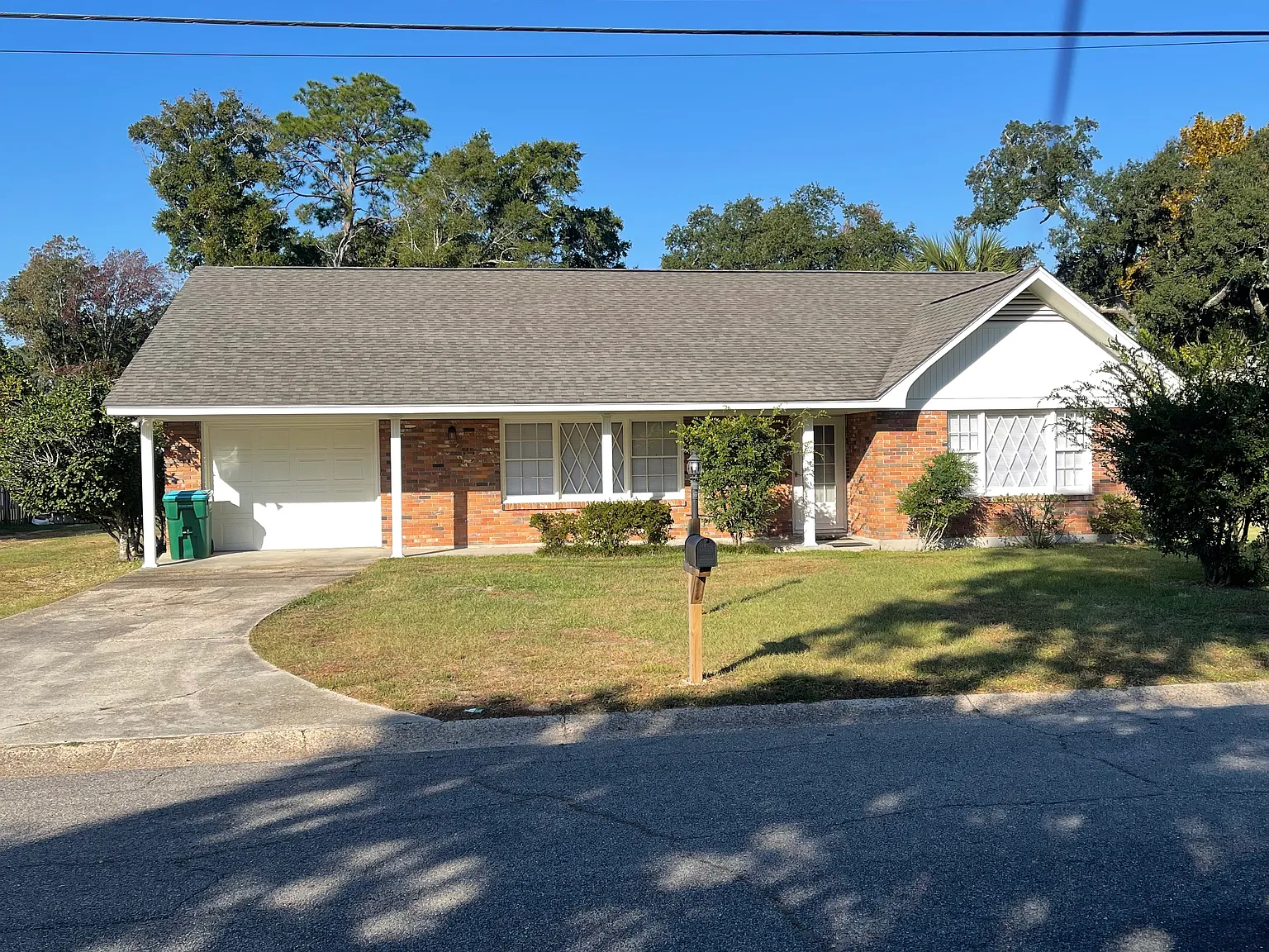 3 bed, 2000 sqft, $1,850 — Photo 2