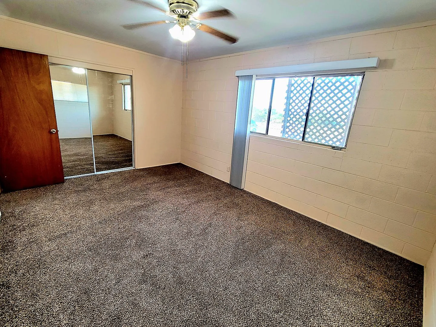 Eclectic 2 Bedroom 1 Bathroom Home — Photo 2