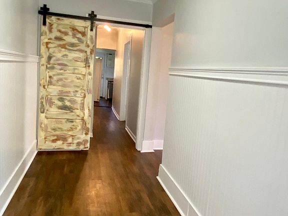 2nd image of 914 8th St